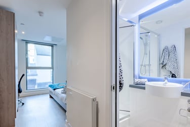 Bronze En Suite at Pavilion Point, 118-132 London Road, The Level, Brighton, BN14JH - Image 6